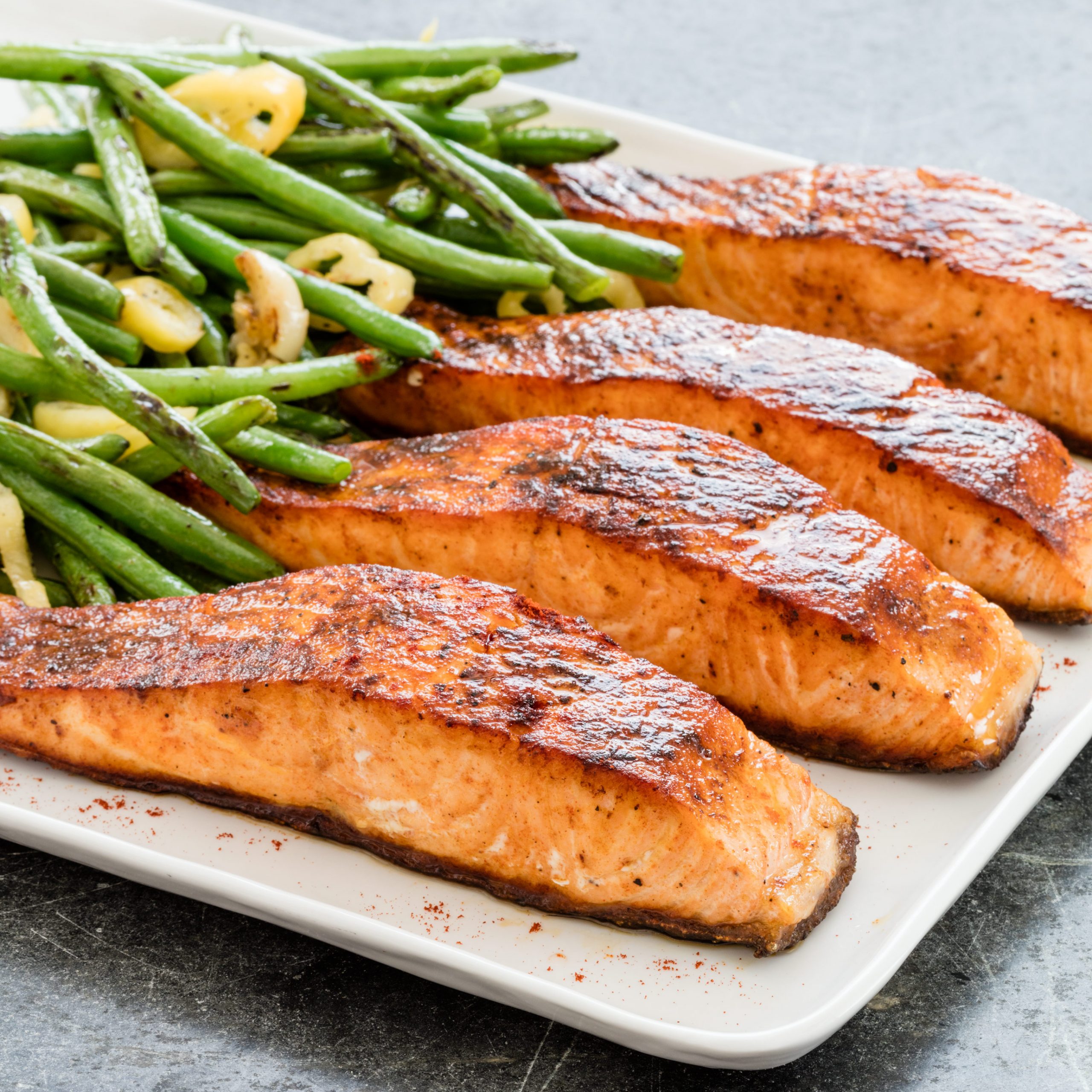 Paprika salmon and green beans